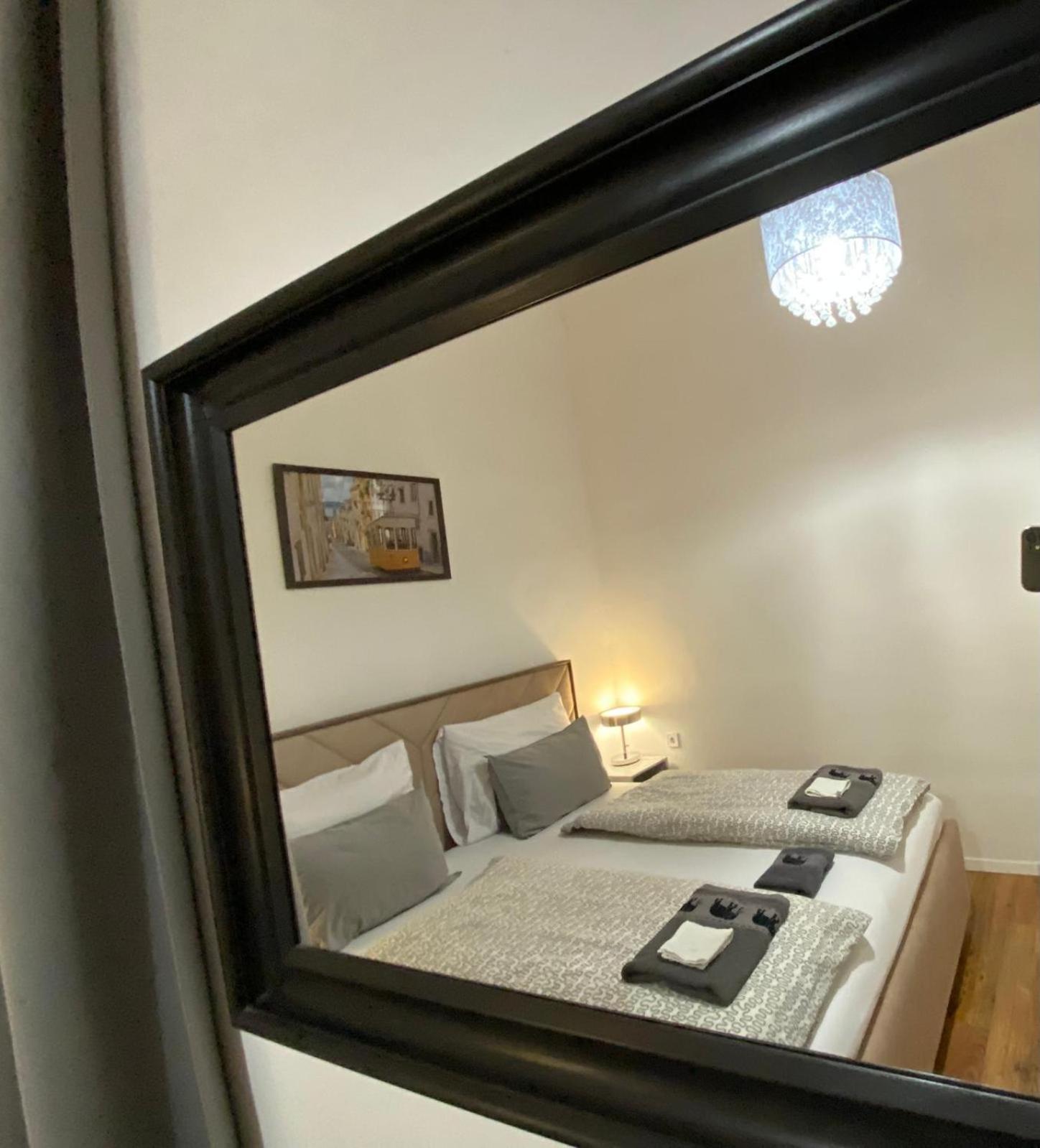 Akacfa Boutique Apartment บูดาเปสต์ ภายนอก รูปภาพ
